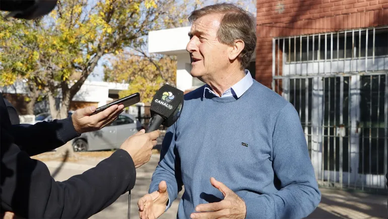Por anticipar su candidatura LLA Río Negro cruzó a Aníbal Tortoriello