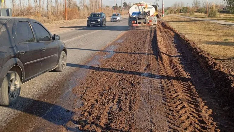 Vialidad rionegrina ya trabaja en el reasfaltado de la Ruta 65