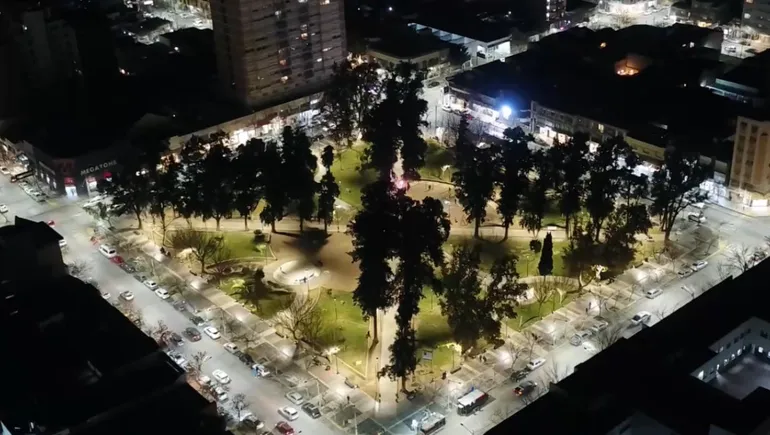La Plaza San Martín se iluminó con tecnología LED: “Es una obra emblemática para ...
