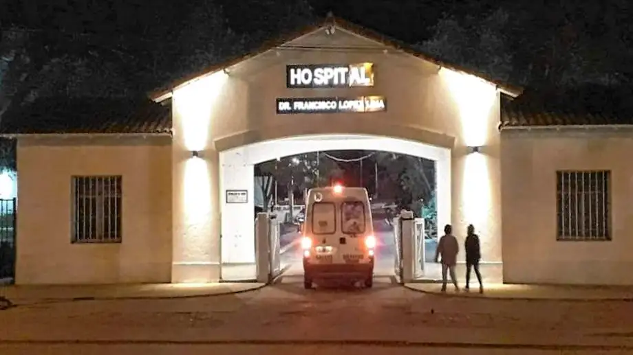 Roca: Un chico de 17 años terminó en terapia luego de una paliza afuera de un bol...