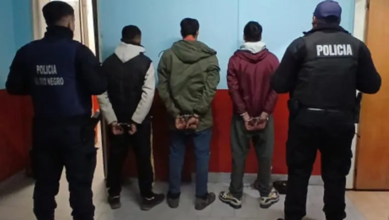 Tres detenidos tras una persecución policial en Cipolletti