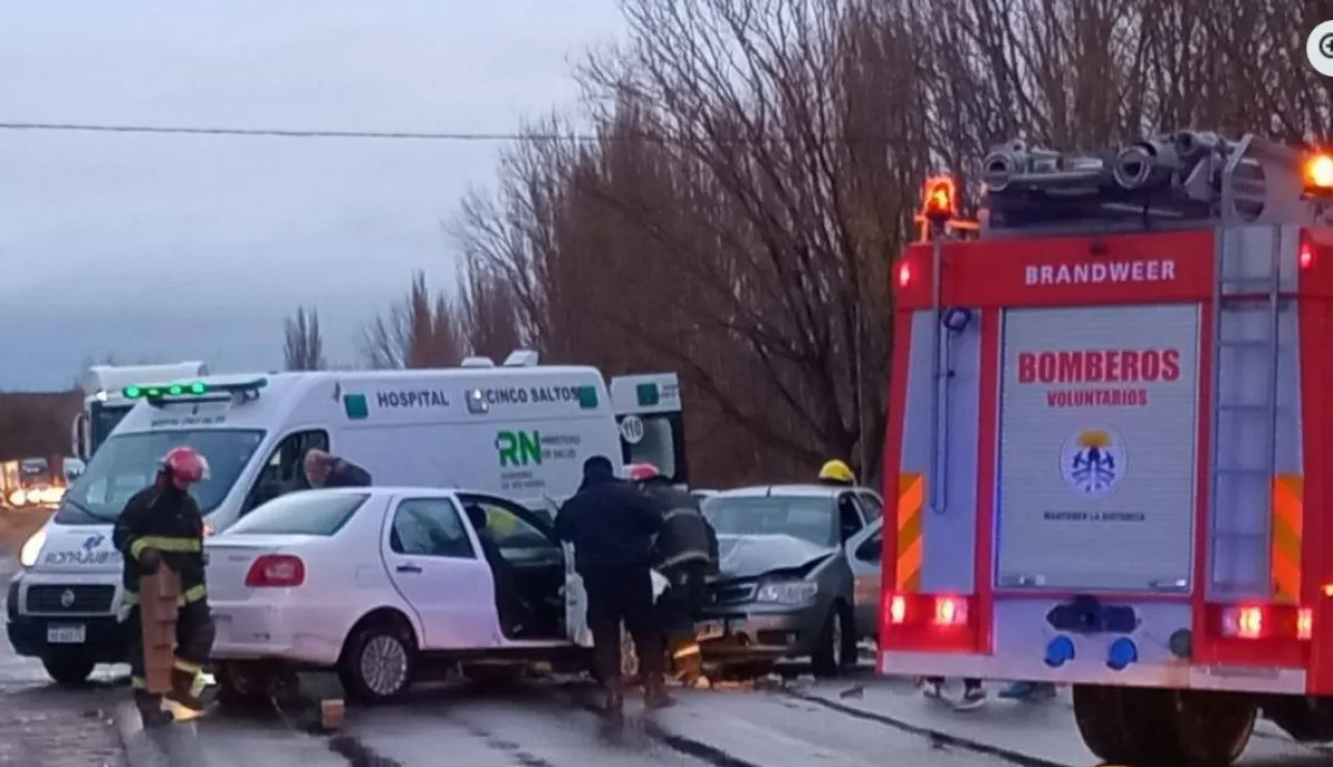 Violento choque sobre la ruta 151 deja dos heridos graves