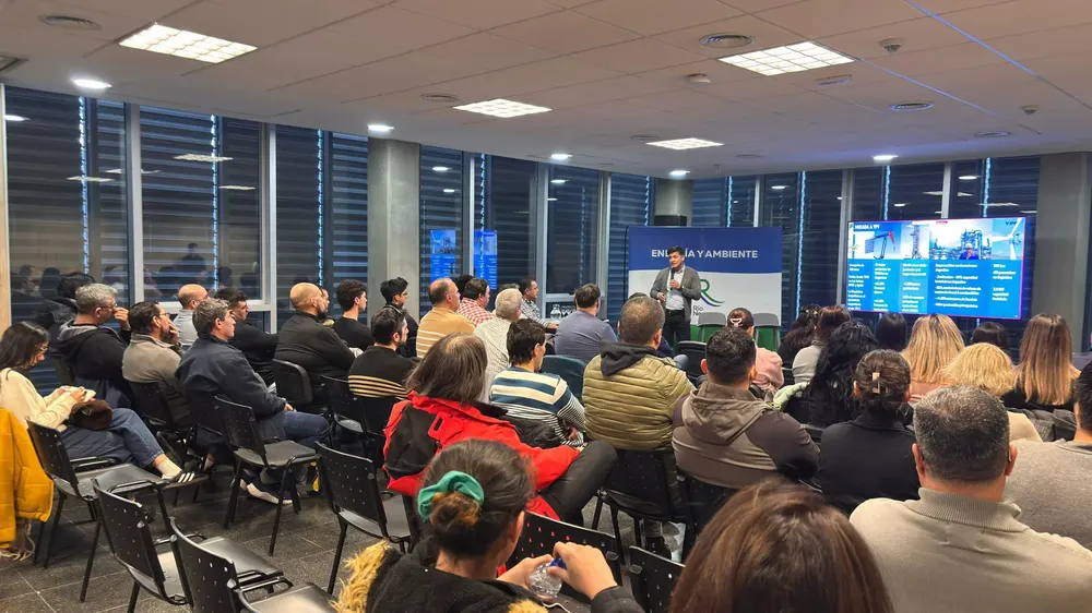 Docentes técnicos se capacitan en seguridad industrial con apoyo de YPF