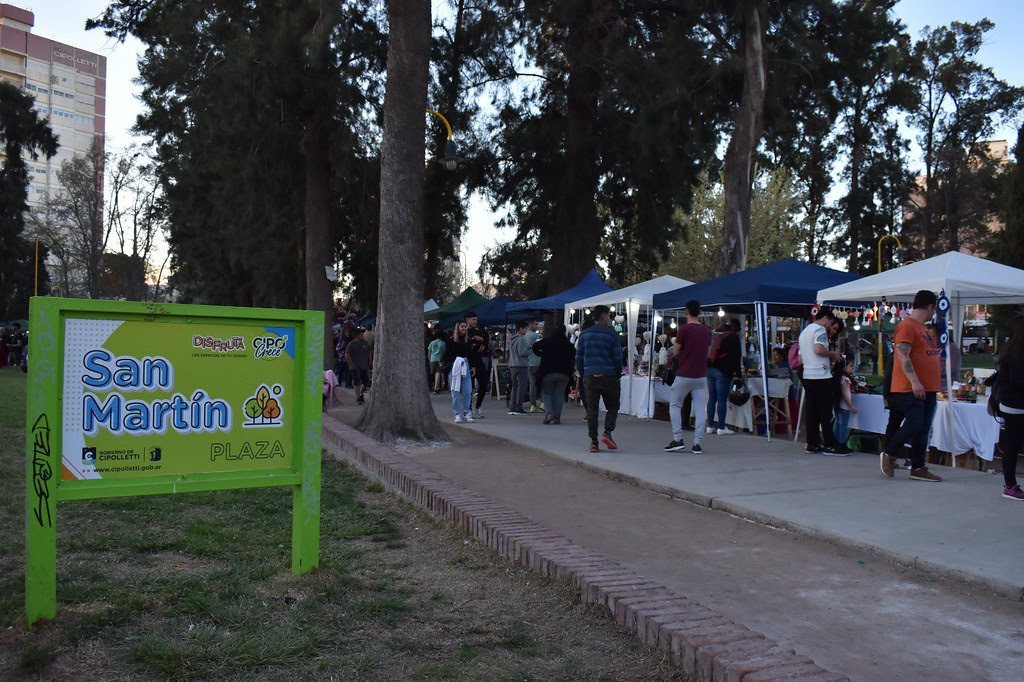 Llega la primera feria de Julio a la Plaza San Martin