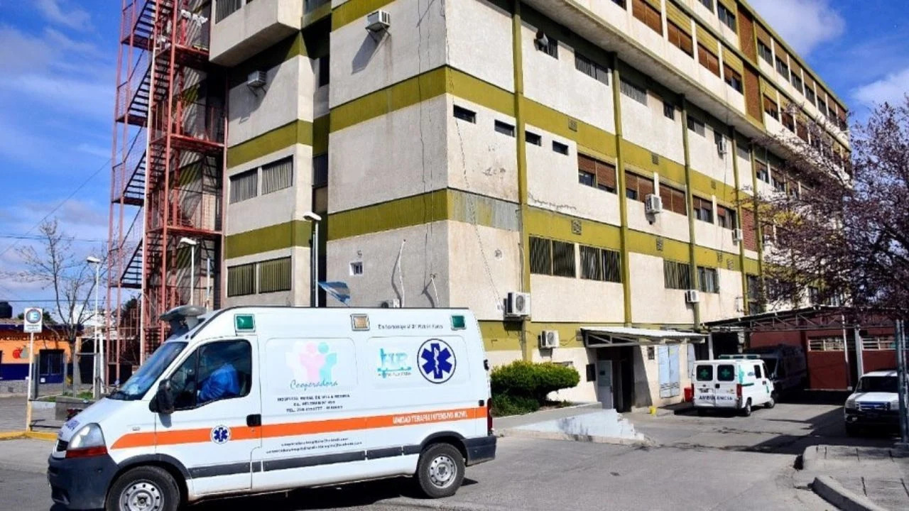 El hombre que sufrió un ACV pudo ser internado, consiguieron cama en terapia inte...
