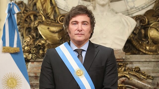 El Gobierno disuelve 7 organismos clave del Estado
