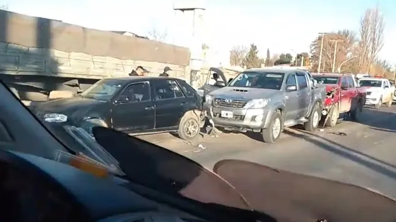 Fuerte choque en cadena en ruta 151 a la altura de Cipolletti