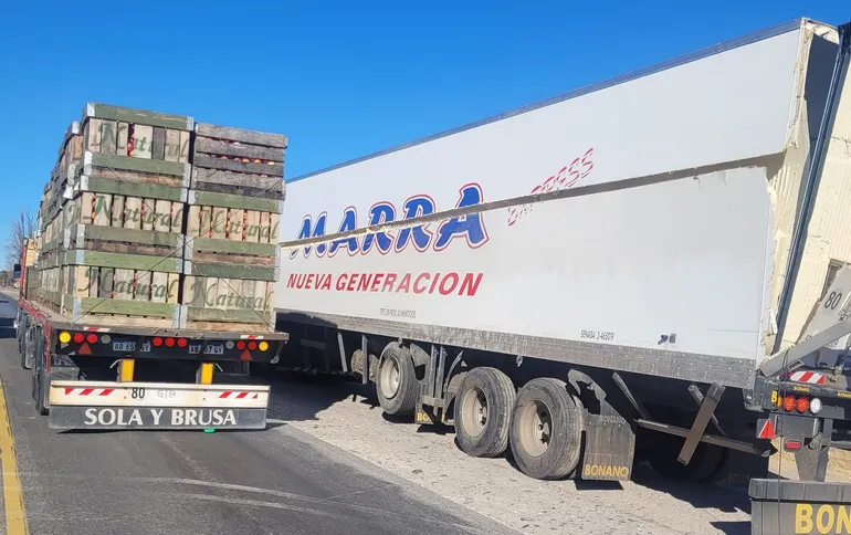 Choque en Ruta 22 frente a una estación de servicio