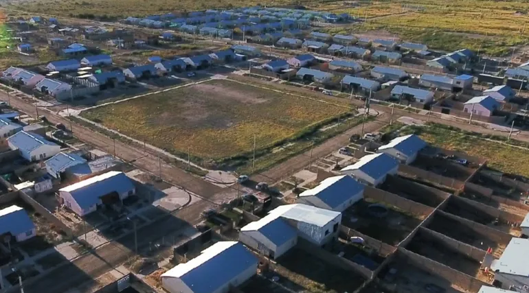 Cipolletti comprará 133 lotes en un nuevo acuerdo con tres cooperativas
