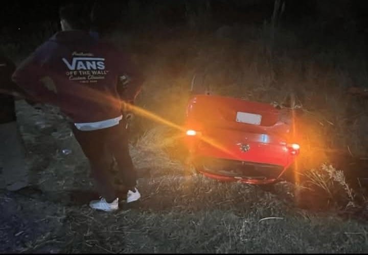 Vuelco en Ruta 7:  despistó y terminó ruedas para arriba