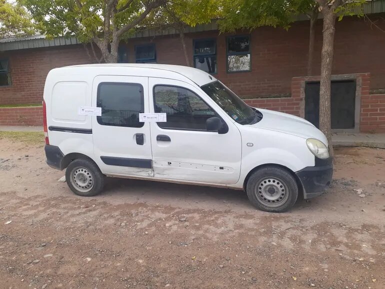 Encontró a su hijo muerto dentro de su auto en Plottier