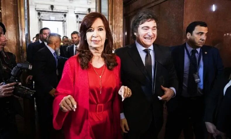 Avanza Ficha Limpia: Sacaría a Cristina del juego electoral