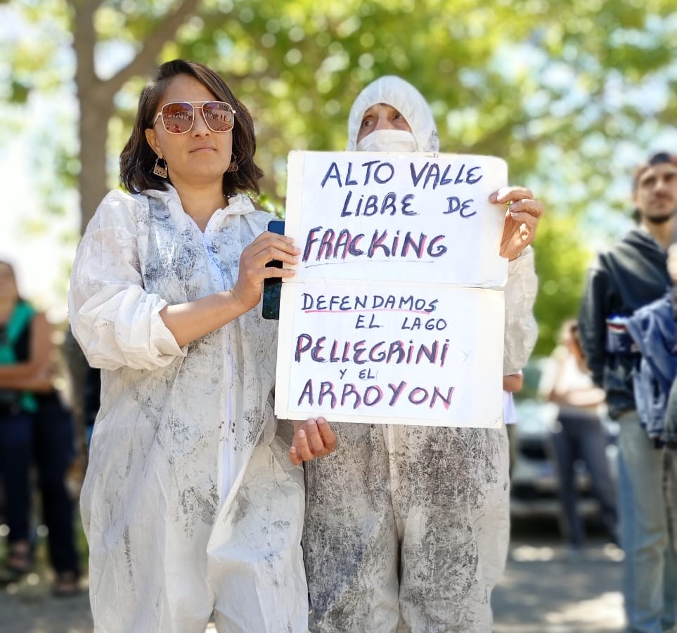 Karu Jaramillo (ambientalista) en reclamo por el  No al Fracking en el Lago Pellegrini y en el Alto Valle