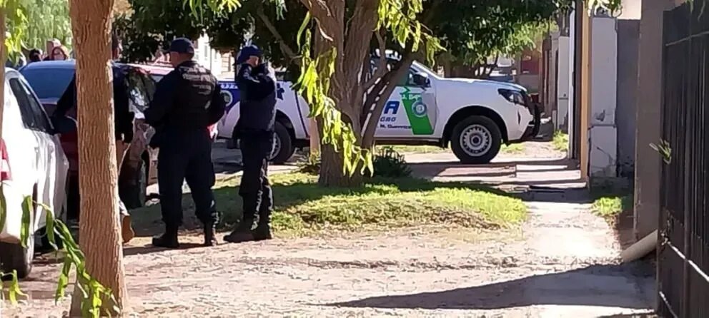 Violento asalto en Cipolletti: Detuvieron a un policía de Roca y sospechan que pa...