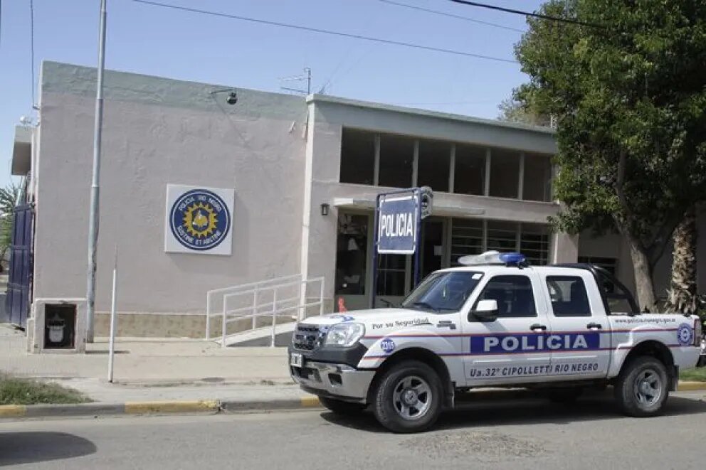 Una abuela corrió a bastonazos a su nieto que le quería robar