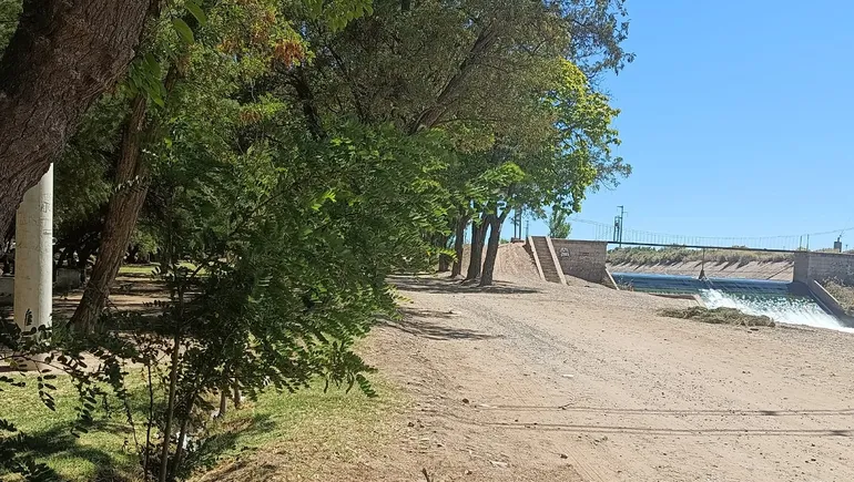 Cipolletti: murió ahogado un joven de 33 años en el canal de riego de El 30