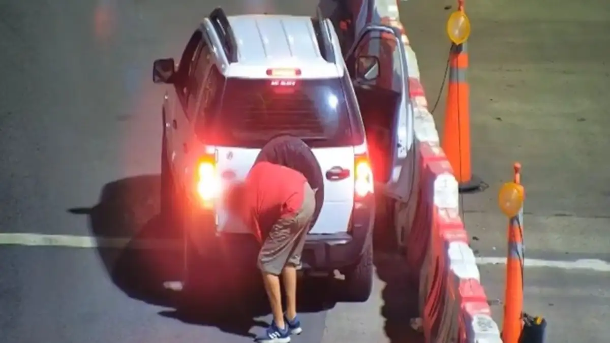 Tapó la patente en un peaje en Buenos Aires y enfrenta una multa de más de 1 millón
