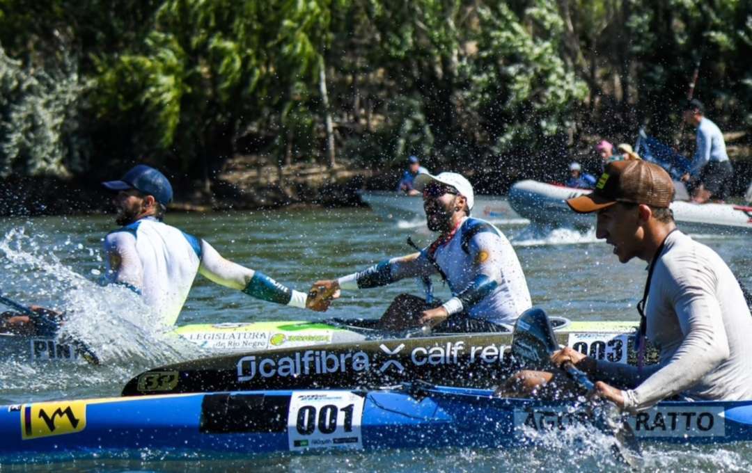 Desafiar al río y ganar: los hermanos Balboa ganaron la Regata Internacional del río Negro