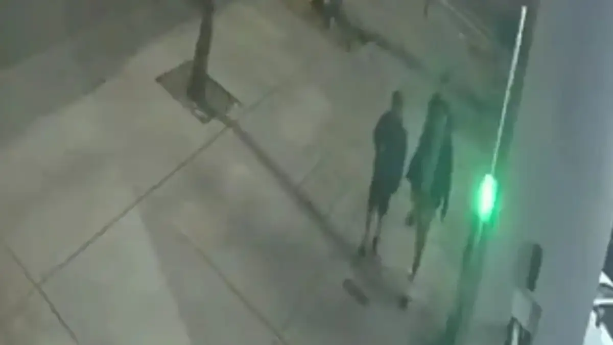 Robaron US$60 mil y más de 100 camisetas firmadas en una concesionaria de Villa Devoto