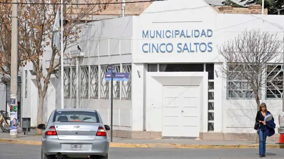 Cinco Saltos: “Quique” Rossi pidió la renuncia de Crespo y se puso a disposición de la Justicia