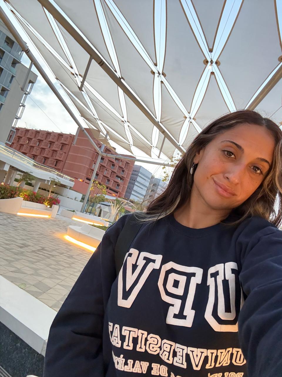 “Sonaron alarmas y nadie sabía qué pasaba”: la historia de la cipoleña varada en Medio Oriente tras ataques con misiles