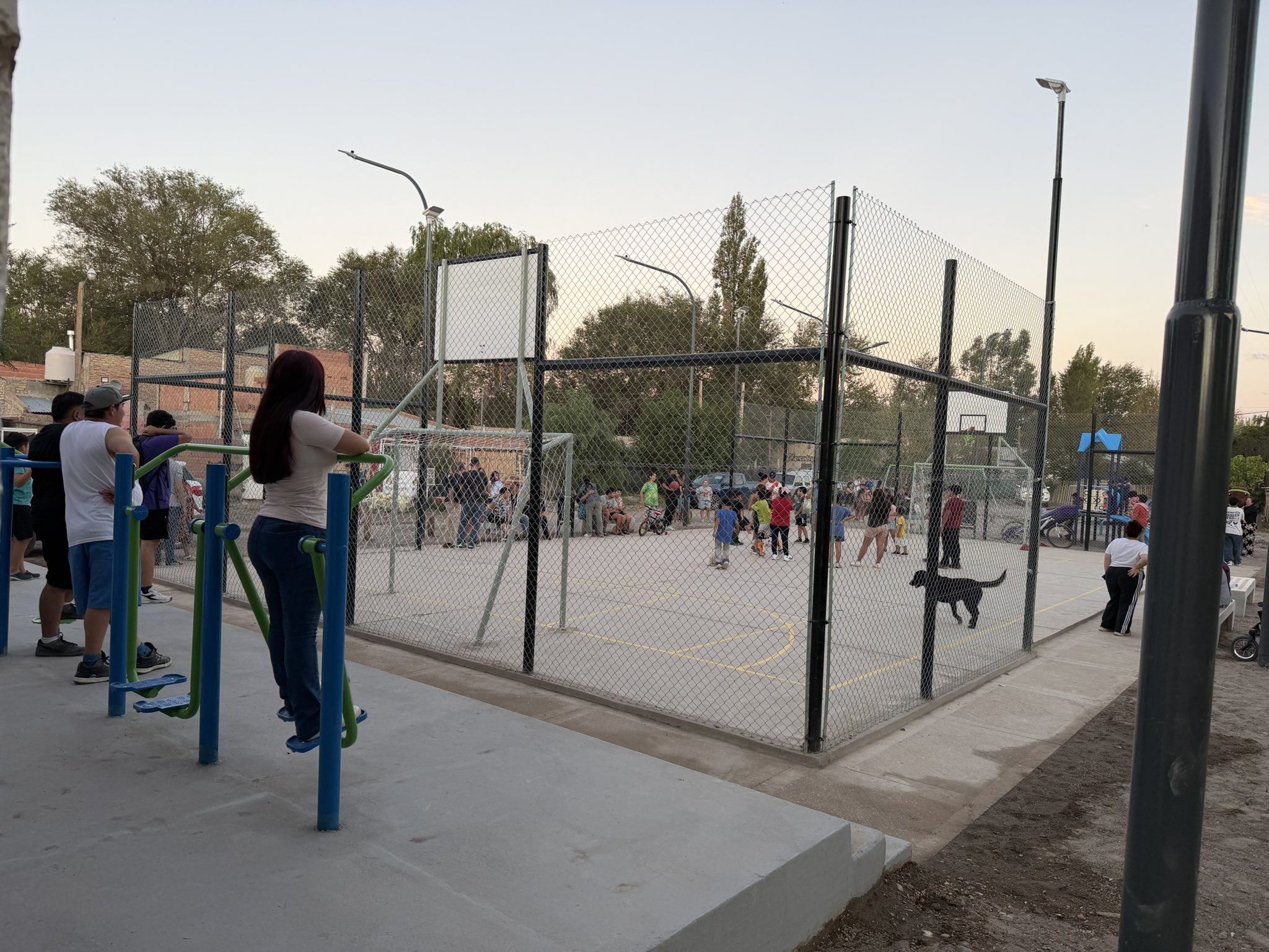 Familias de Costa Norte estrenaron su nuevo espacio para jugar y entrenar