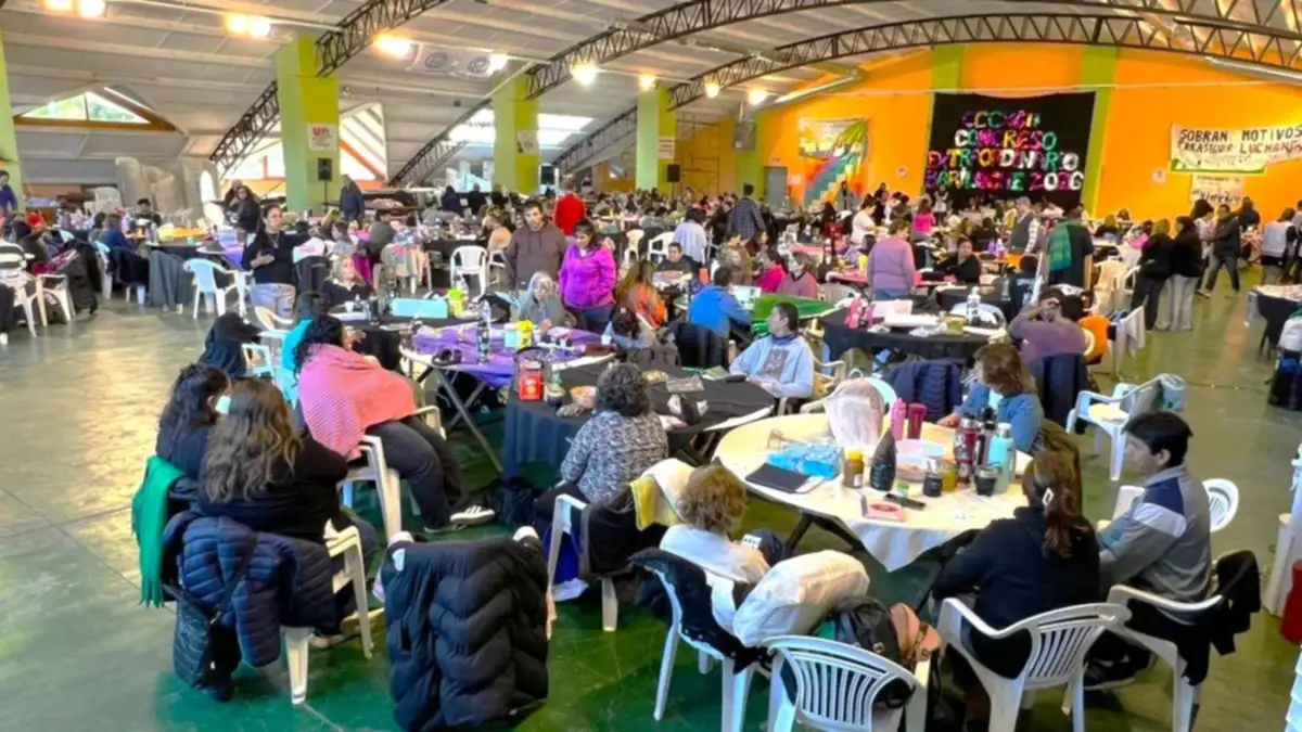 Tras el congreso de Bariloche, Unter exige $1.400.000 y define si va al paro o no