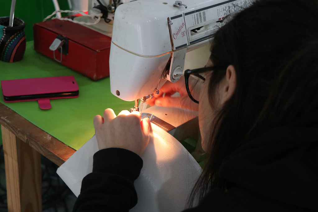Cursos de costura con salida laboral en Cipolletti: inscripción y fechas en dos barrios