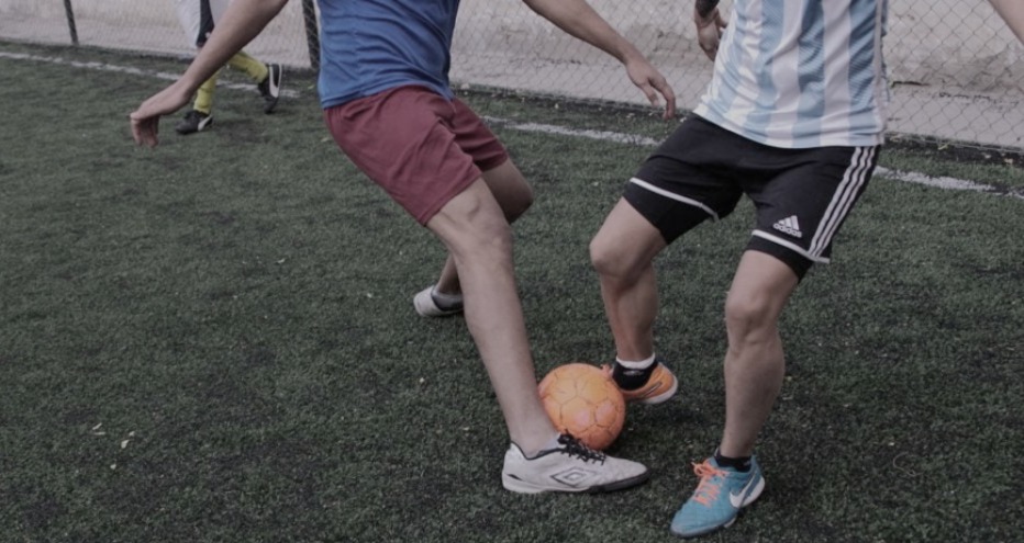 Cipolletti: imputaron a tres futbolistas por agredir a un árbitro y un juez de línea en un partido