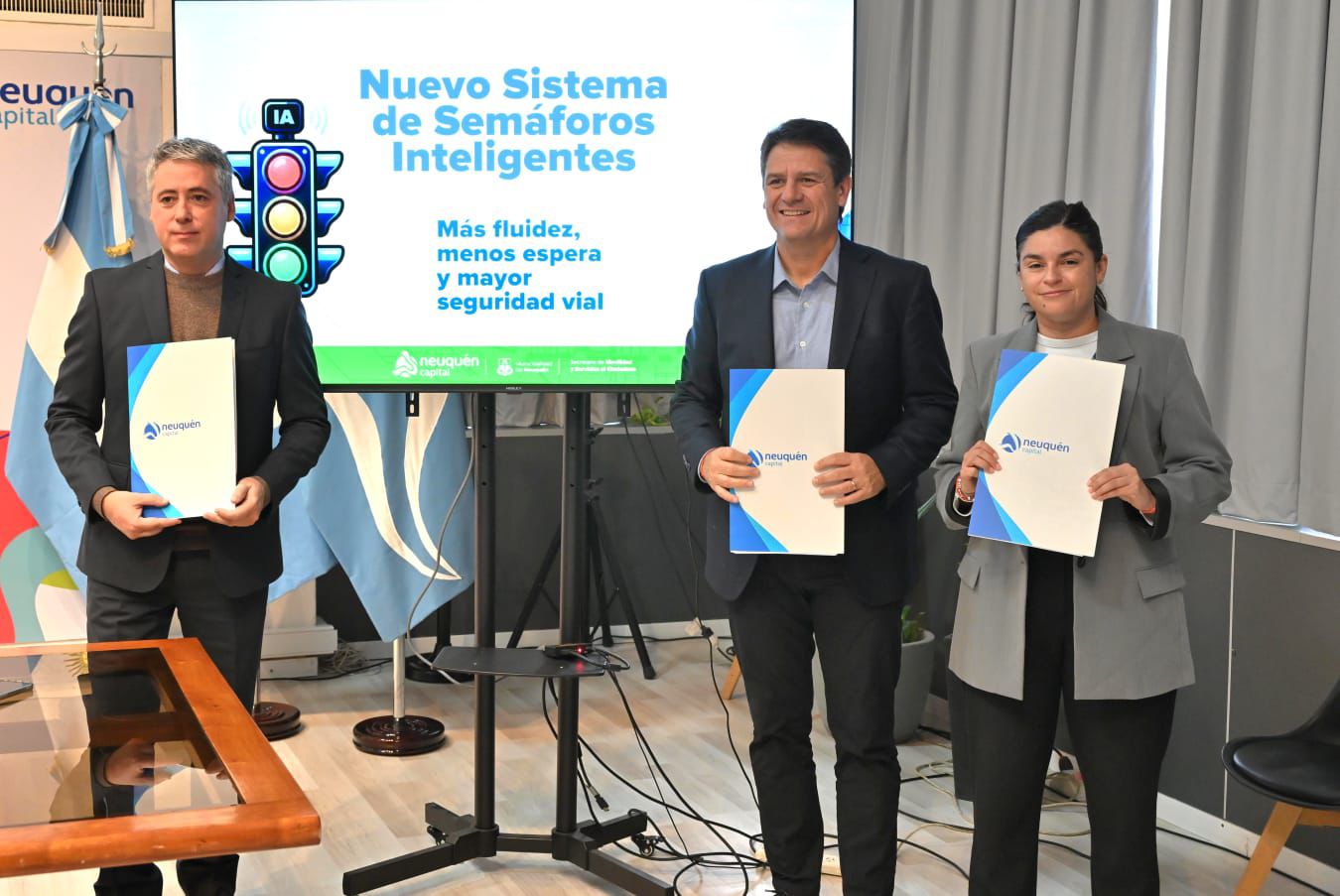 Neuquén implementará semáforos con inteligencia artificial: de qué se trata