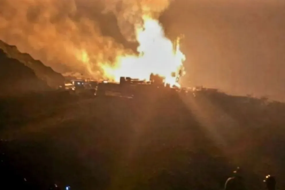 Vaca Muerta: explotó un camión cisterna y murieron dos obreros