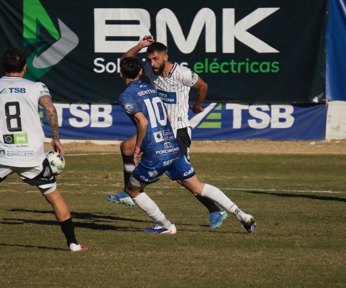 Cipolletti hizo todo para ganar, pero otro empate lo dejó con bronca