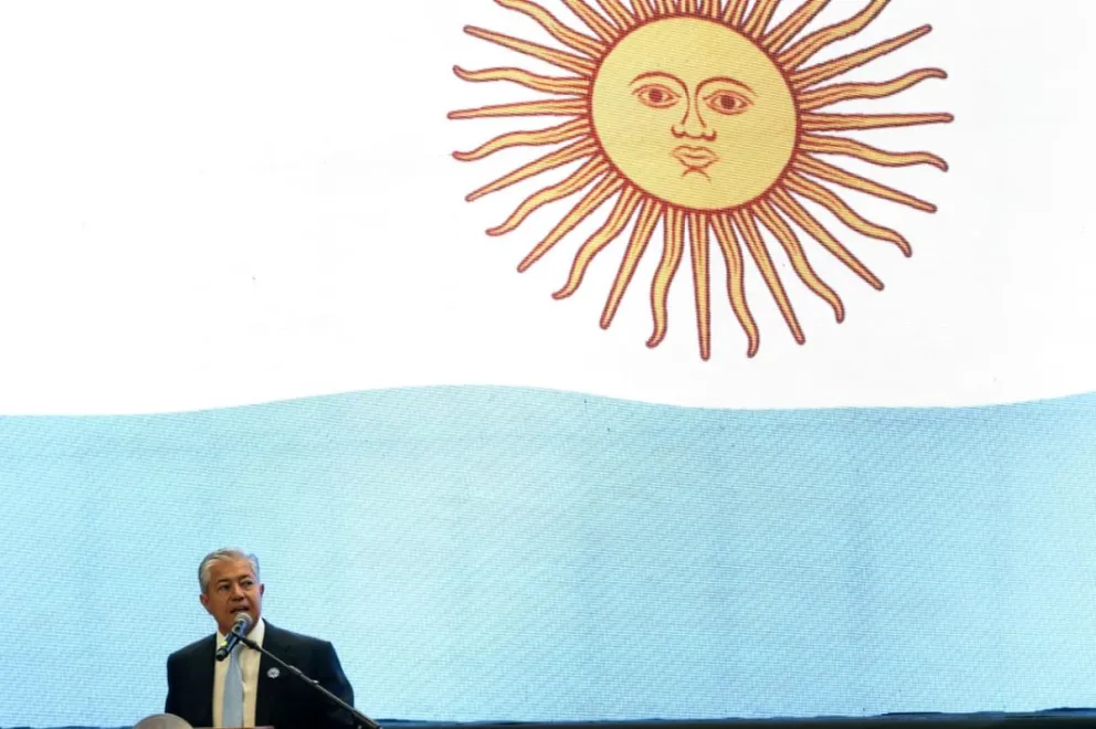 Figueroa lleva a Estados Unidos una agenda clave para Neuquén