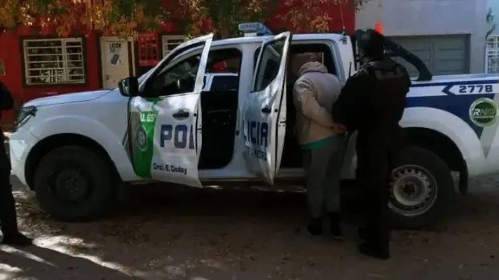 Tiros en Costa Sur: una mujer  herida y dos detenidos