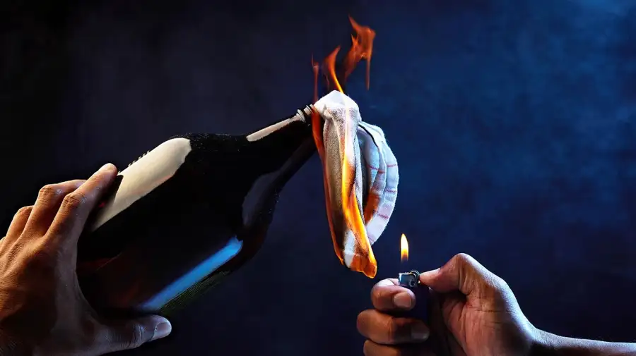 Intentó prender fuego una carnicería con bombas molotov