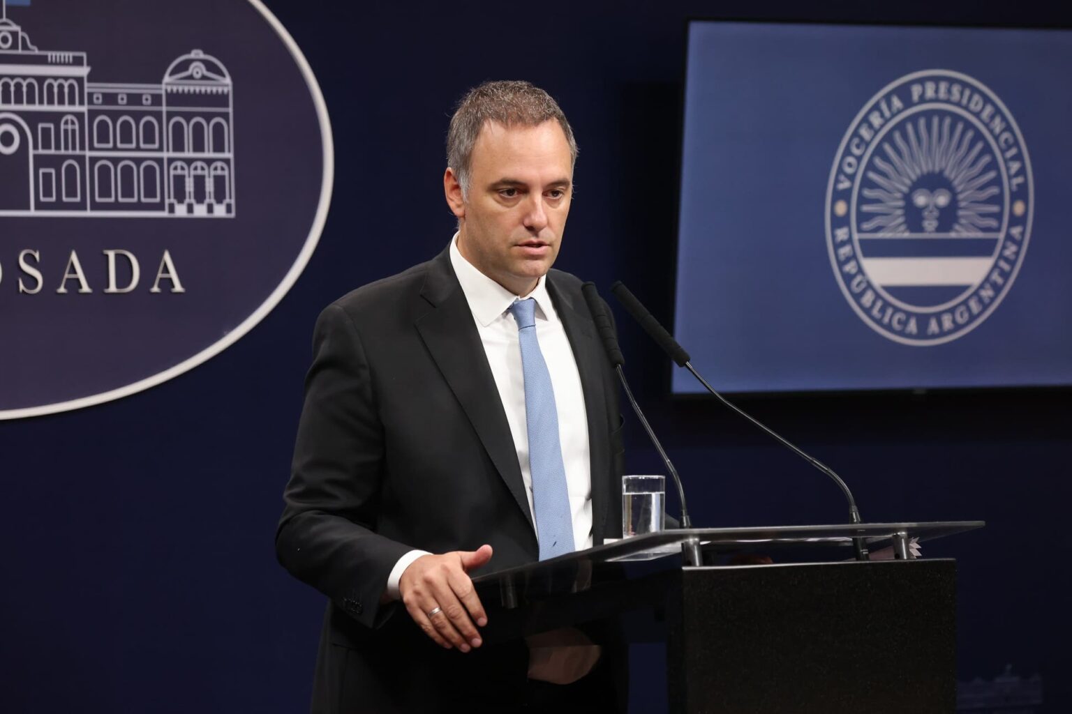 Manuel Adorni sorprendió y dijo que está redactando su renuncia