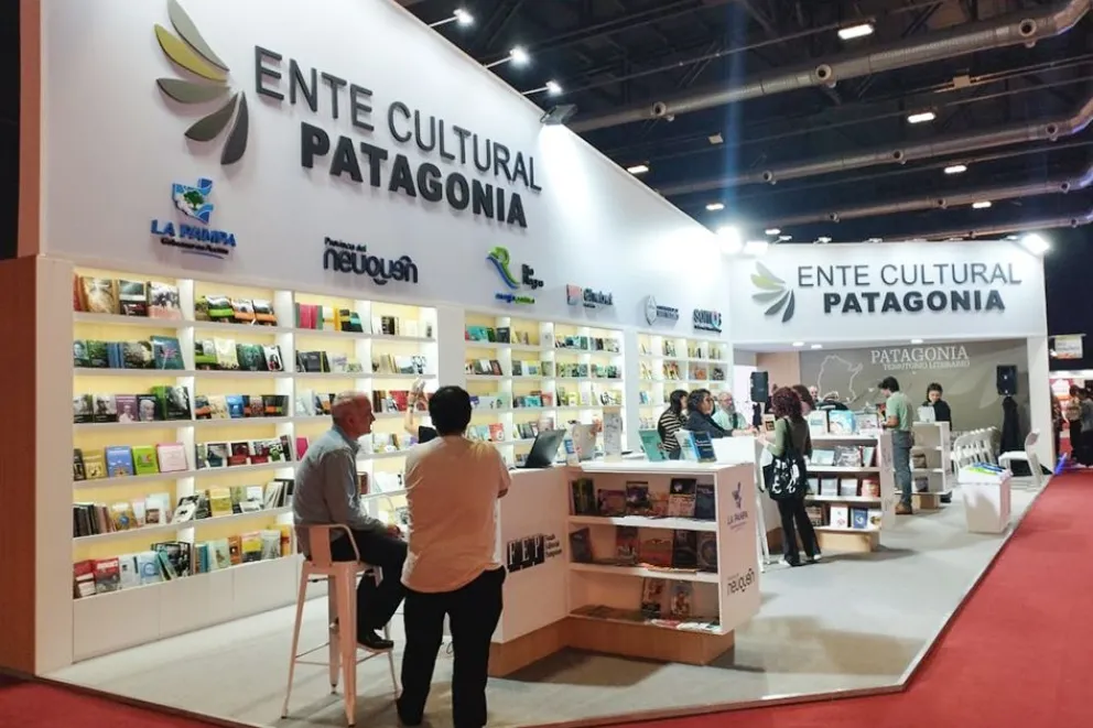 Neuquén celebra su día en la Feria del Libro de Buenos Aires