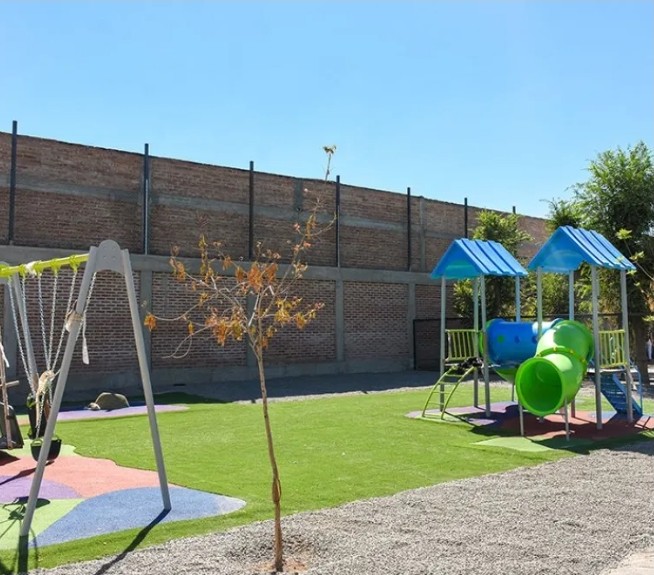 Educación firmó acuerdo para resolver la situación de la primaria 207