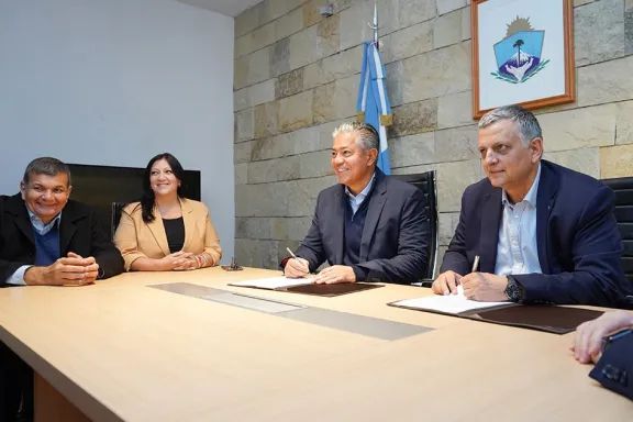 Suman 3 millones de dólares al financiamiento de becas Gregorio Álvarez