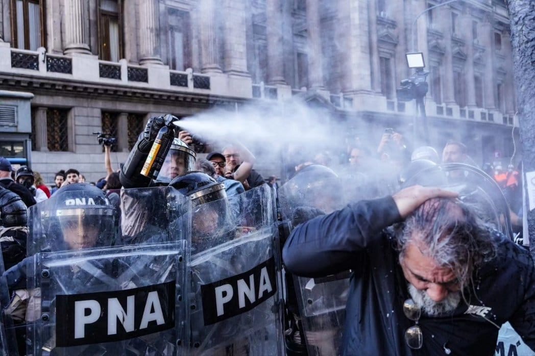 Por nueva  marcha de jubilados crece la tensión